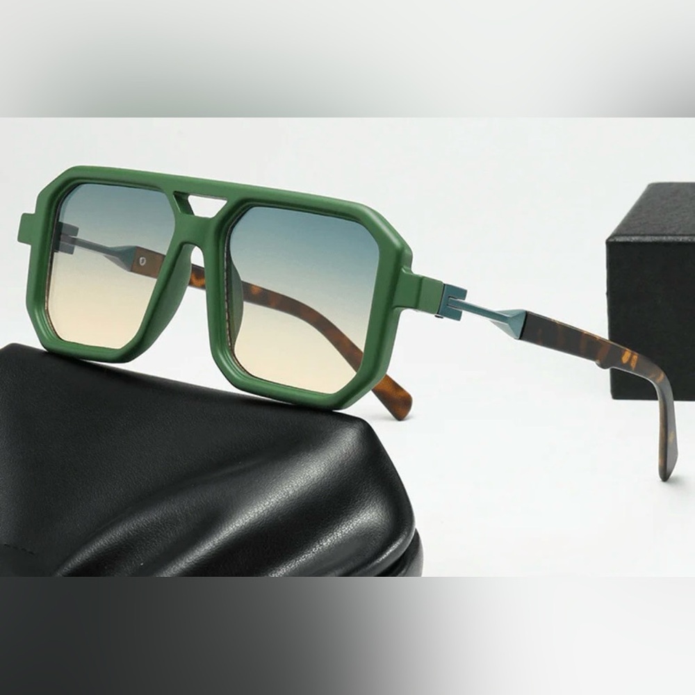 Stylish Green Square Sunglasses with Tortoise Shell Arms